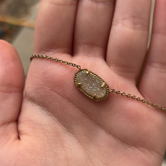 Kendra Scott necklace lightly worn - Picture 3 of 3